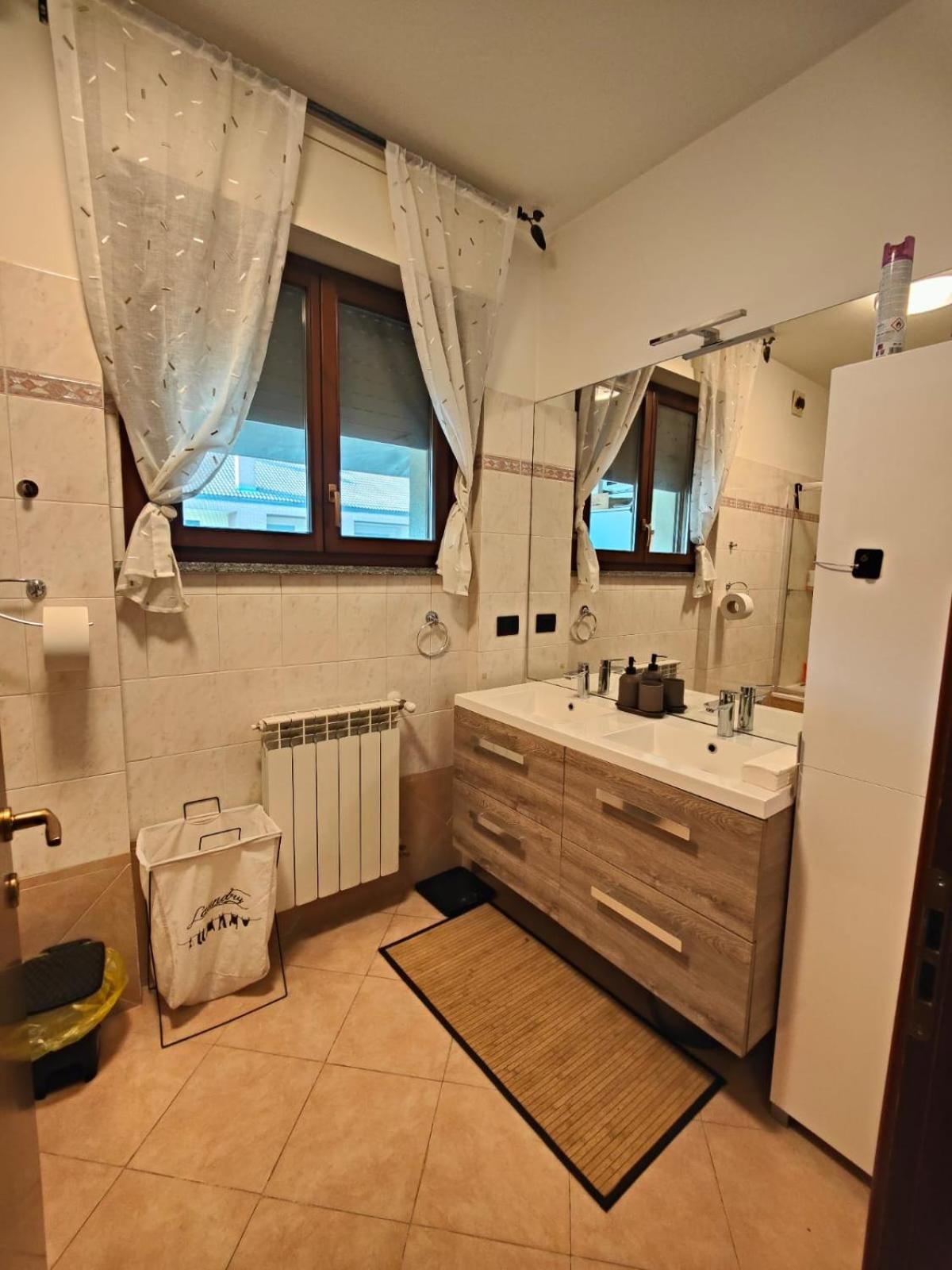 "Come A Casa" - Appartamento Gigi - Self Check In - Ospedale Humanitas - Forum Assago - Tram15 รอซซาโน ภายนอก รูปภาพ