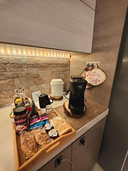 "Come A Casa" - Appartamento Gigi - Self Check In - Ospedale Humanitas - Forum Assago - Tram15 รอซซาโน ภายนอก รูปภาพ
